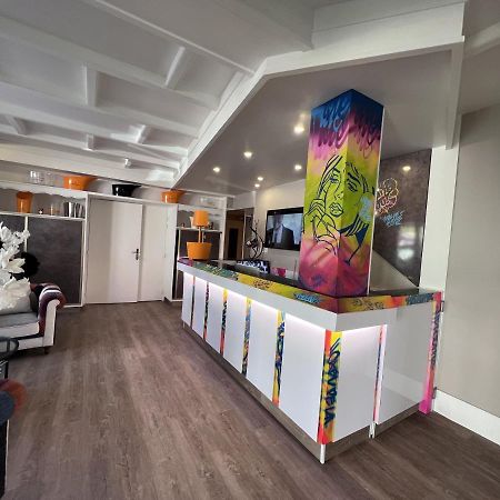 Logis Hotel De La Poste Вітрі-ле-Франсуа Екстер'єр фото