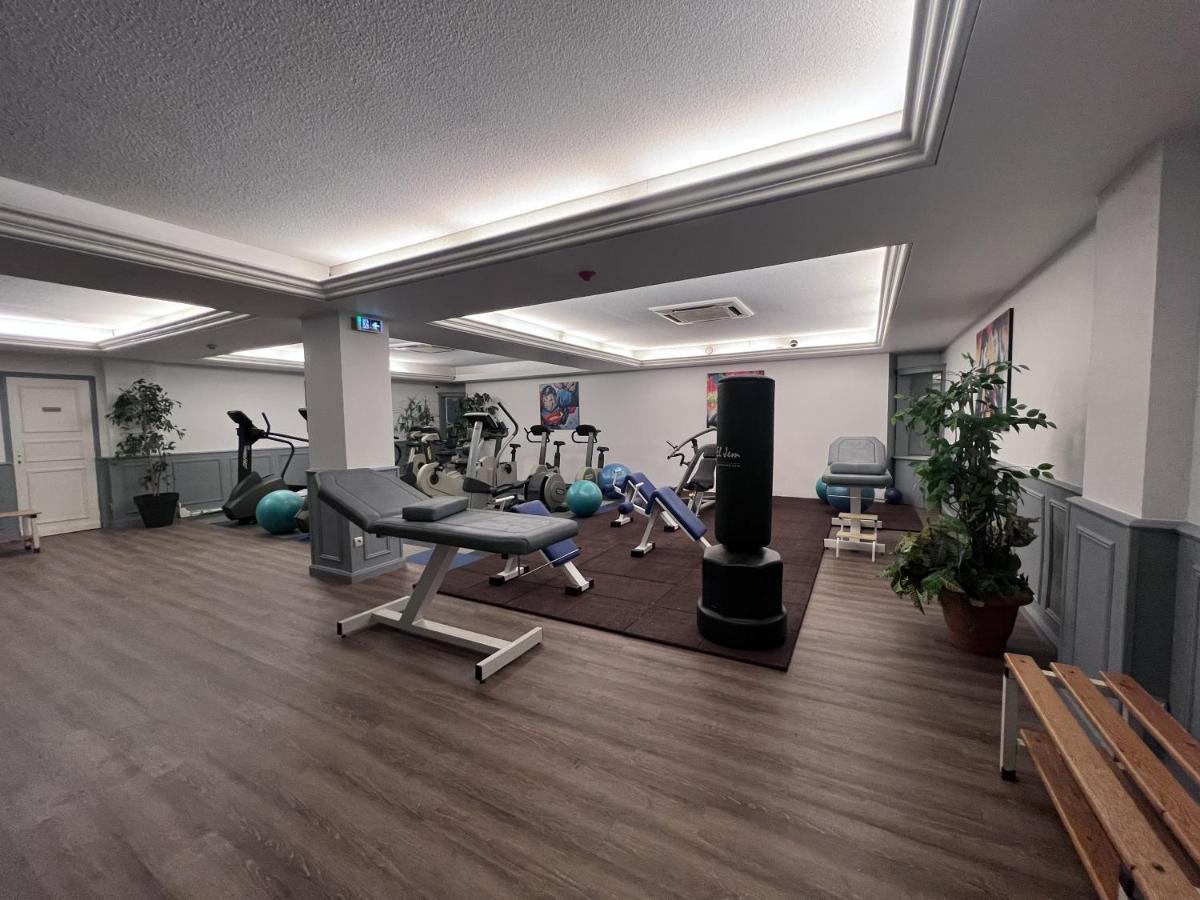 Logis Hotel De La Poste Вітрі-ле-Франсуа Екстер'єр фото